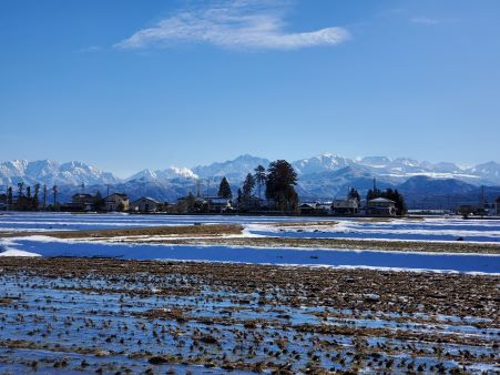 冬の晴れ間の立山連峰